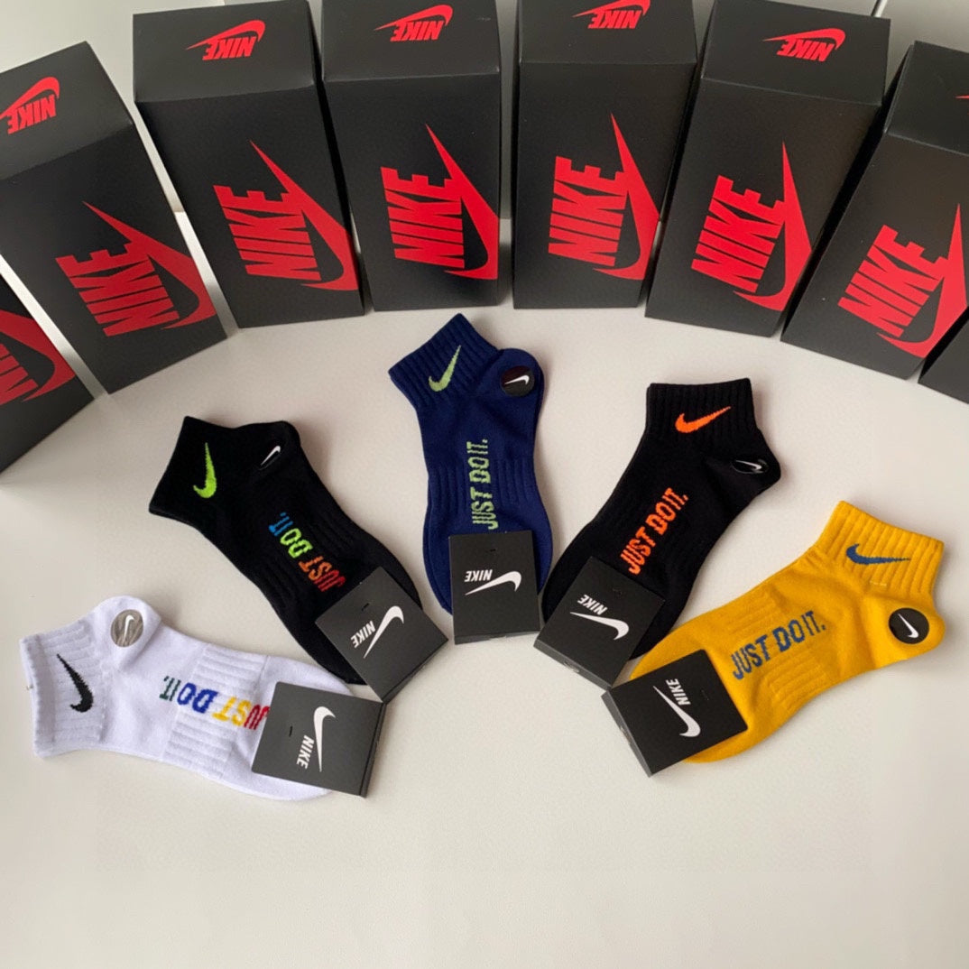 Nike Socks Sku #1249891