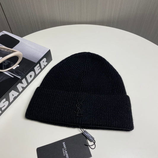Yves Saint Laurent Ysl Caps #1269117